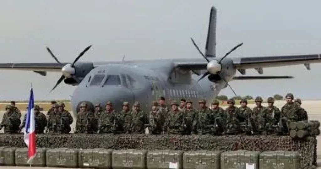 فرنسا تدعو لمؤتمر عسكرى دولى لاستعادة الملاحة فى مضيق هرمز