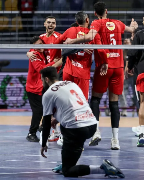 الأهلي يتوج بدوري الطائرة للمرة الـ36 في تاريخه بعد الفوز على الزمالك