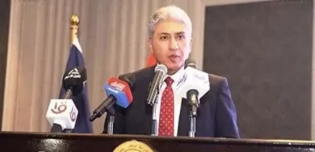 وزير السياحة: مواعيد الغلق لا تشمل المقاصد والمطاعم السياحية فى مصر
