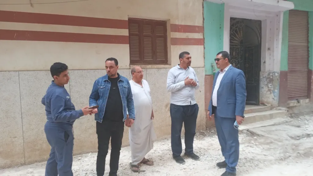 محافظ أسيوط: استمرار تطوير شوارع القوصية بالإنترلوك ضمن خطة الارتقاء
