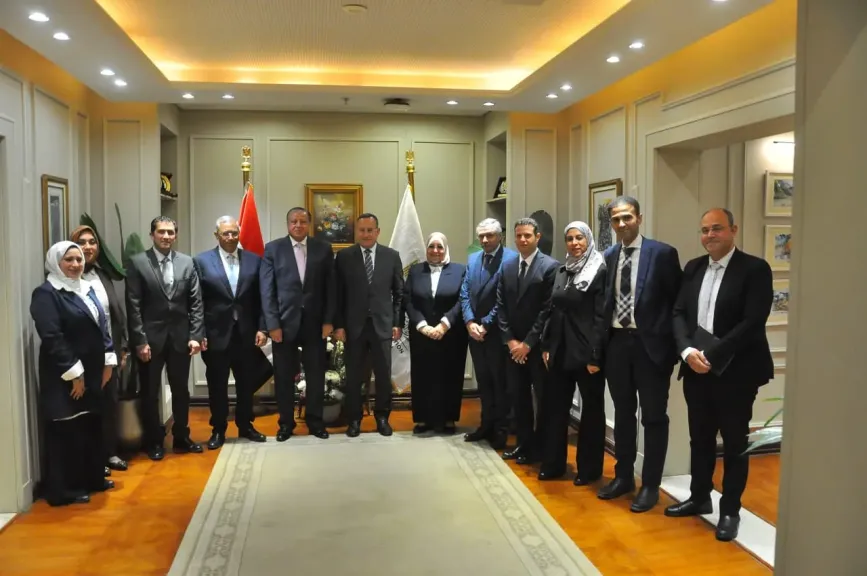 وزير التعليم العالي يعقد اجتماعًا مع رئيس الجهاز المصري للملكية الفكرية لبحث سبل تعزيز التعاون المشترك