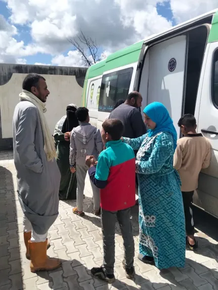 الكشف على 500 مواطن بقافلة بقرية الامل بالحاجر بكفر الدوار