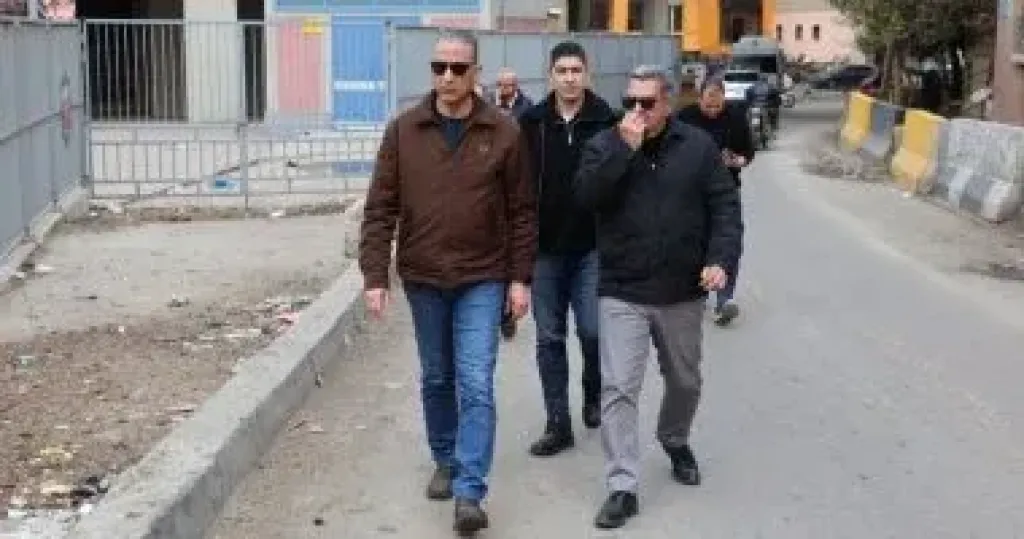 محافظ الجيزة يتفقد حالة النظافة والإشغالات بأحياء الوراق والمنيرة وإمبابة