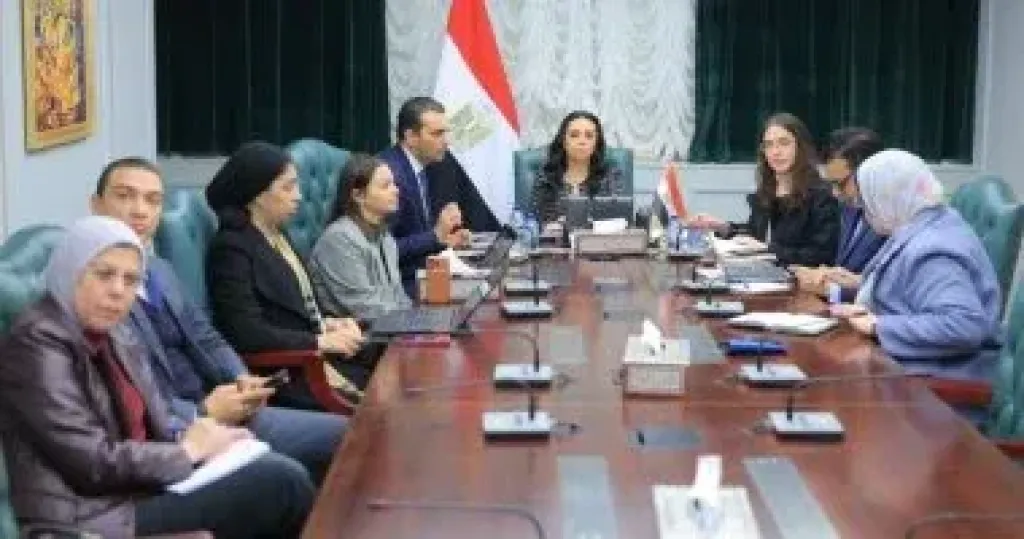 وزيرة التضامن: تقديم أكثر من مليون وجبة ساخنة للأسر النازحة داخل قطاع غزة