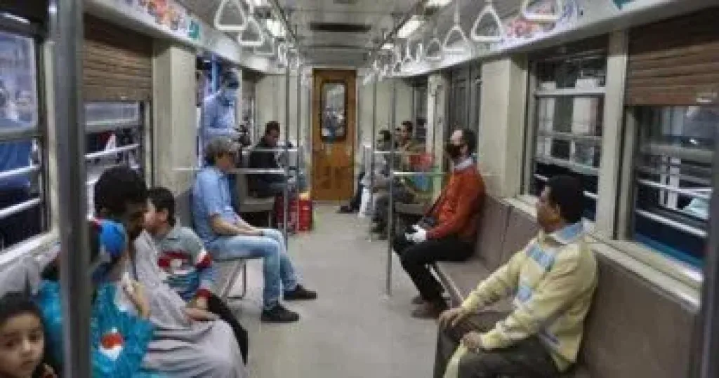 ​وزارة النقل تدعو ركاب المترو لاستخراج اشتراكات للاستفادة من التخفيضات بعد تحريك الأسعار