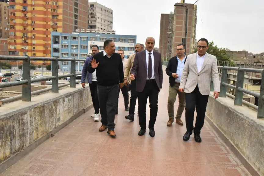 محافظ أسيوط يتفقد مسار مشروع إنشاء كوبري علوي جديد لربط شرق وغرب