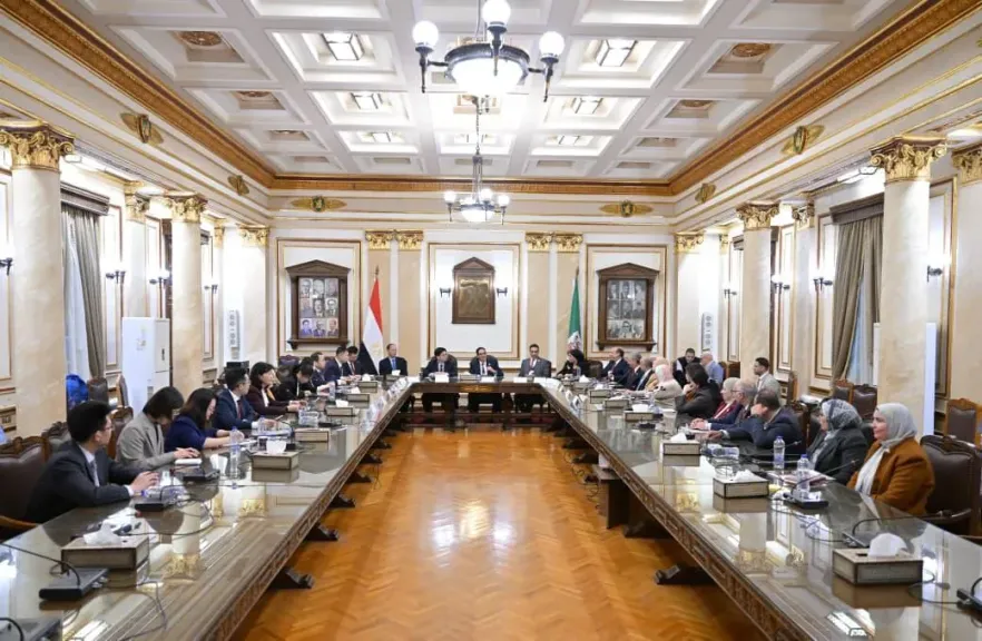 جامعة القاهرة تستقبل وفد جامعة بكين لتعزيز الشراكة الاستراتيجية والتعاون المشترك