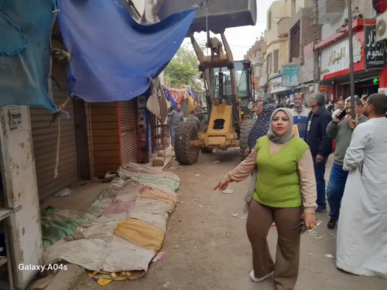 محافظ أسيوط: تحرير 42 محضرًا خلال حملة مكبرة لرفع الإشغالات بشوارع ديروط