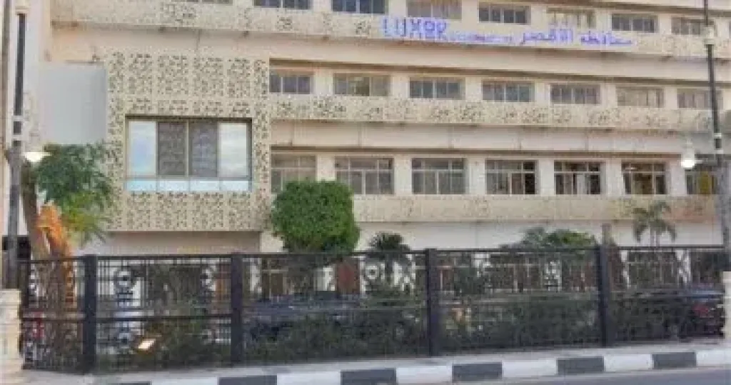 رئيس الوزراء يستثنى محافظة الأقصر من مواعيد غلق المحال لدعم النشاط السياحى