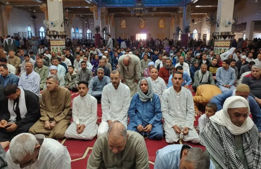 مقارئ الجمهور ليلا بمساجد أوقاف بني سويف إقبال واسع وأجواء إيمانية مميزة