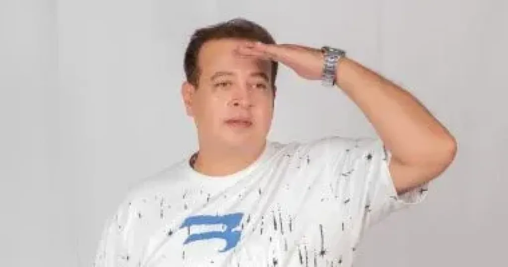 طارق عبد الحليم ينتهى من تسجيل أحدث أعماله الغنائية