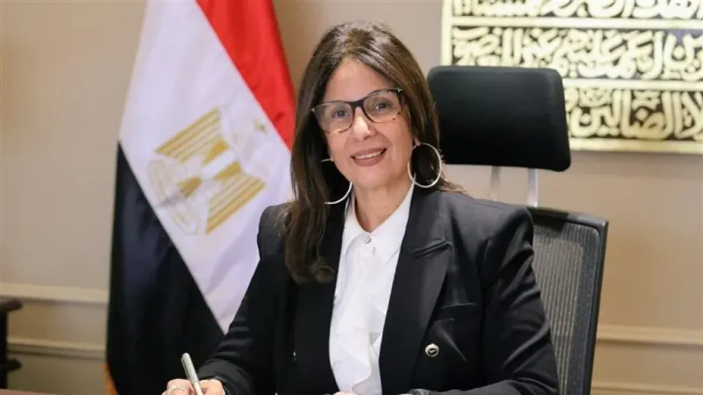 إقامة الفعاليات أون لاين، وزيرة الثقافة تترأس اجتماعا لترشيد الطاقة