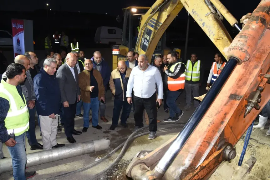 محافظ القاهرة : الانتهاء من تنفيذ توصيل خط مياة الشرب الرئيسي بزهراء المعادى