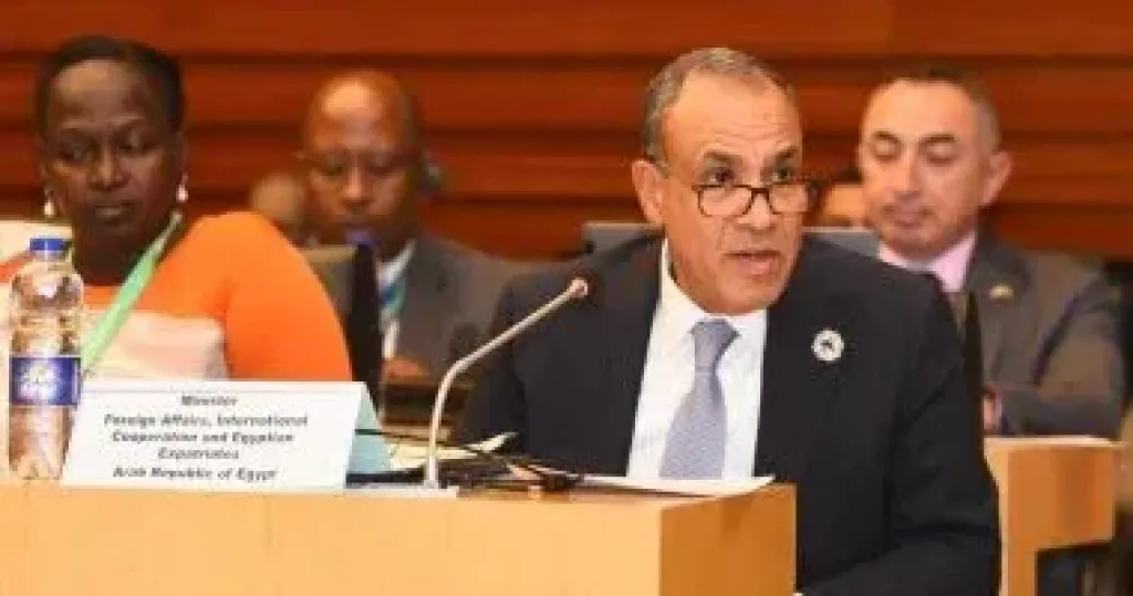 وزير الخارجية يبحث مع نظيره اليوناني سبل دعم سبل خفض التصعيد في المنطقة