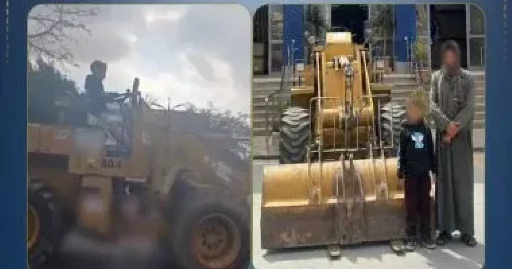 أصغر سائق ”لودر” في القاهرة.. الأمن يضبط طفلاً عمره 7 سنوات يقود معدة ثقيلة