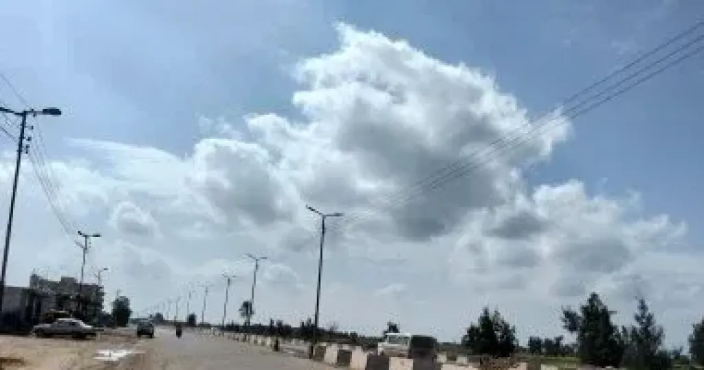 تحديث جديد من الأرصاد: استمرار فرص سقوط الأمطار على بعض المناطق