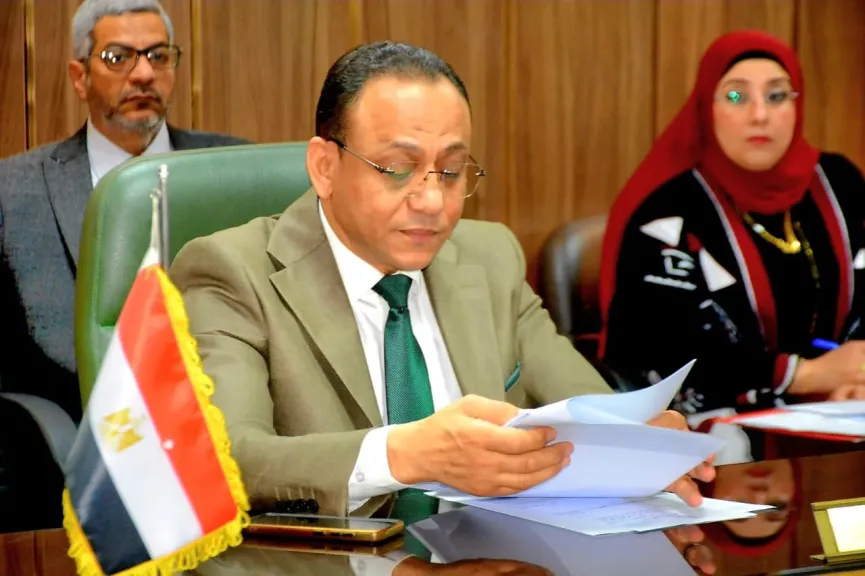 مجلس الدراسات العليا والبحوث بجامعة أسيوط يناقش تطوير البرامج الأكاديمية