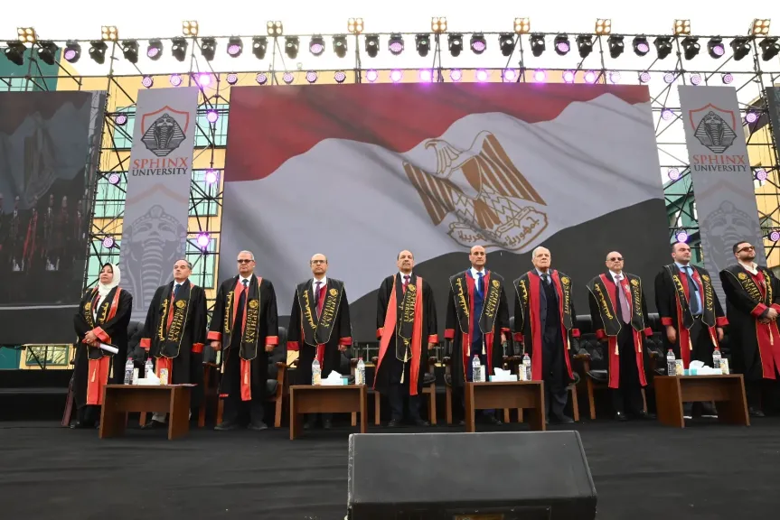 الدكتور المنشاوي يشهد احتفالية جامعة سفنكس بتخريج أولى دفعات الكليات الطبية
