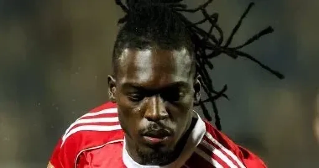 الأهلي يوقع عقوبة مالية على كامويش