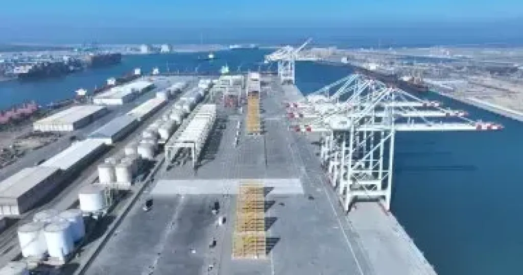 تداول 94 ألف طن بضائع بميناء دمياط