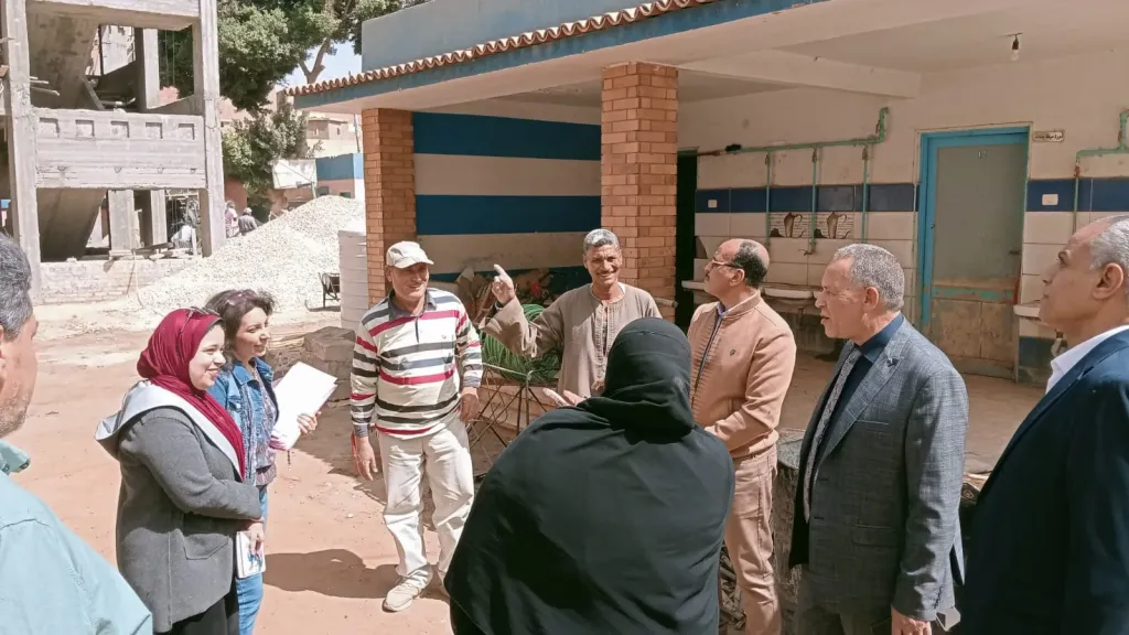 وكيل وزارة التعليم بأسيوط يتابع أعمال إنشاء جناح توسع بمدرسة مجمعة بنى مر الابتدائية