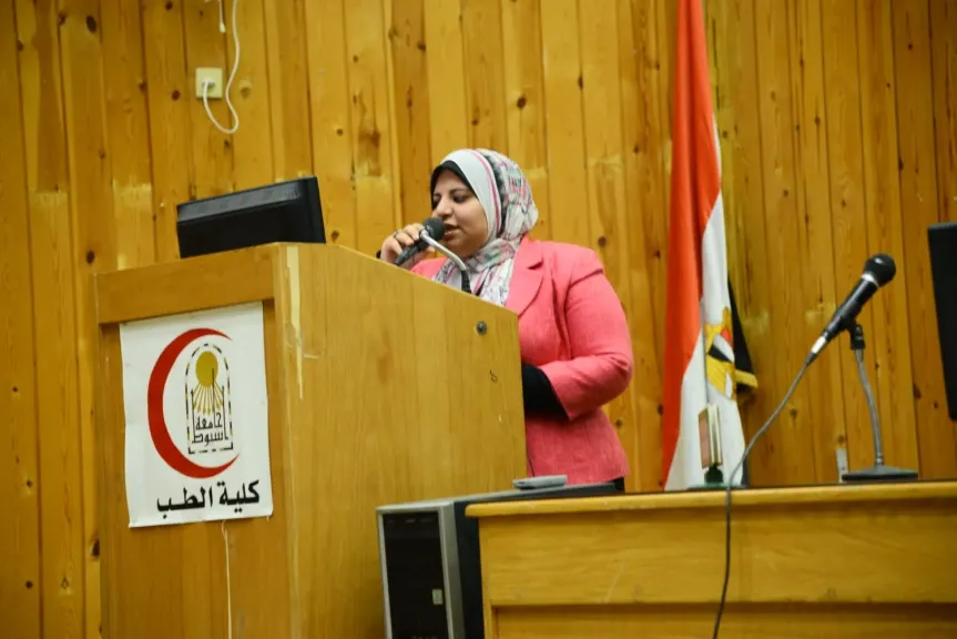 حقوق وواجبات الطبيب المقيم خلال اليوم الثاني من فعاليات البرنامج التأهيلي