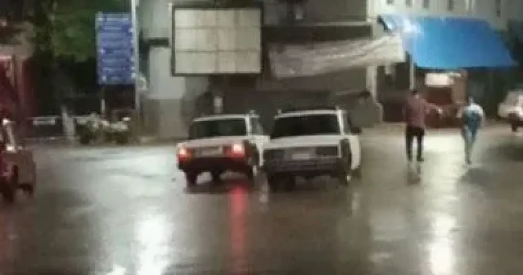 أمطار رعدية الآن تضرب البلاد.. الأرصاد تحذر من رياح شديدة وتدهور الرؤية