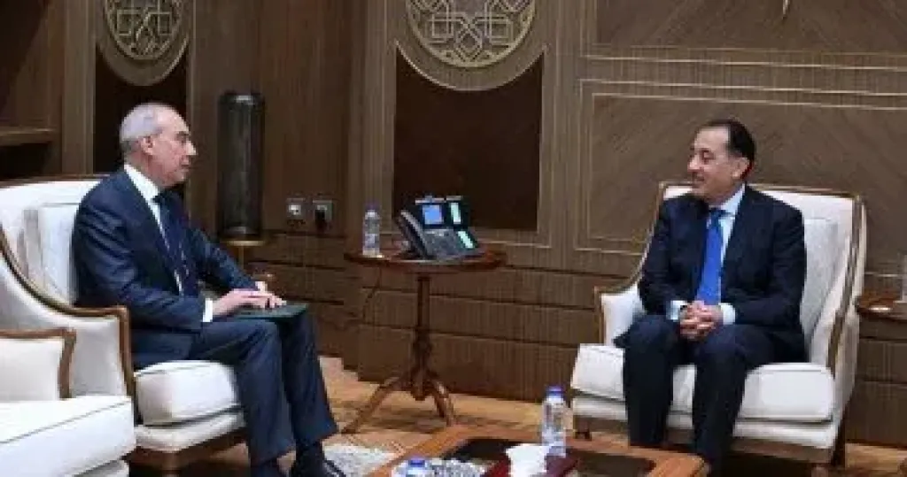 رئيس الوزراء يلتقى السفير علاء يوسف رئيس الهيئة العامة للاستعلامات