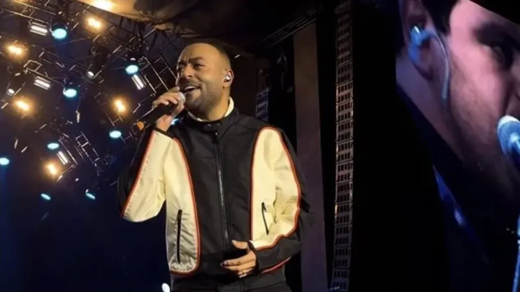 تامر عاشور يغني أشكال موسيقية لأول مرة في ألبومه الجديد