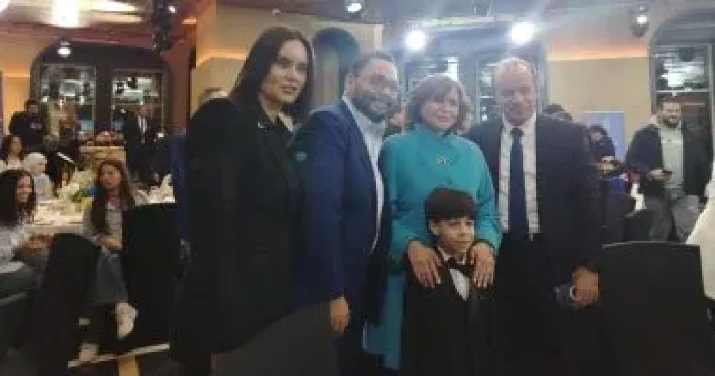 أبطال مسلسل اللون الأزرق يشاركون باحتفالية اليوم العالمى للتوحد