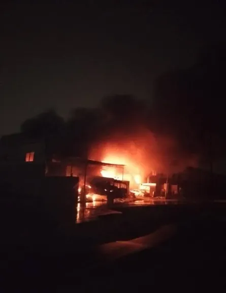 حريق هائل بمصنعين زيوت وعصائر في نجع حمادي