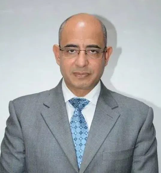 الدكتور المنشاوي يُهنئ الدكتور محمد عدوي نائب رئيس جامعة أسيوط وعضو هيئة تدريس