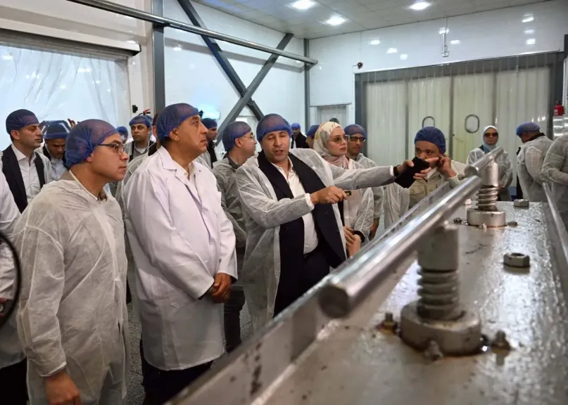 محمد فريد يتفقد مصنع ”الطحان” للتمور ويؤكد أهمية تعظيم القيمة المضافة للصادرات