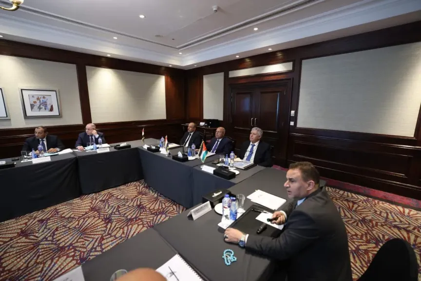 بمرور 40 عاماً على تأسيسها  وزير النقل يترأس اجتماع  الجمعية العمومية لشركة الجسر العربى للملاحة  بحضور وزير النقل الأردني