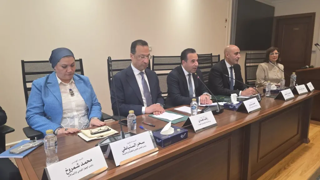 التعليم والثقافة والاتصالات والقومي للأمومة: حماية الأطفال من الانترنت مسئولية مجتمعية