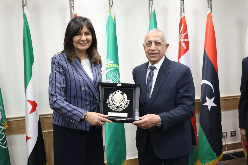 الأكاديمية العربية توقّع مذكرة تفاهم مع مؤسسة فاهم للدعم النفسي لتعزيز الصحة النفسية