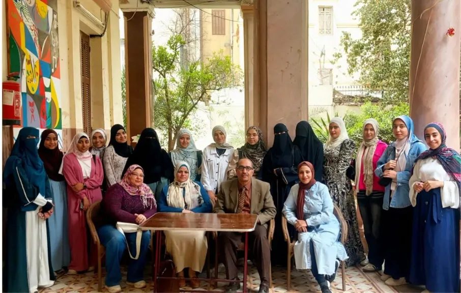 نائب رئيس جامعة الأزهر للوجه القبلي يشيد بالزيارة الإنسانية لكلية التربية بنات