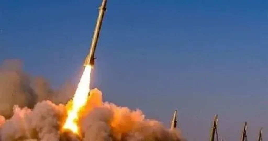 إطلاق صواريخ إيرانية على إسرائيل وانفجارات في تل أبيب والقدس