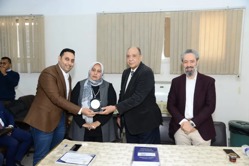 تقديرا لإسهاماتهم البارزة .. قسم التخدير بجامعة أسيوط يُنظم احتفالية لتكريم