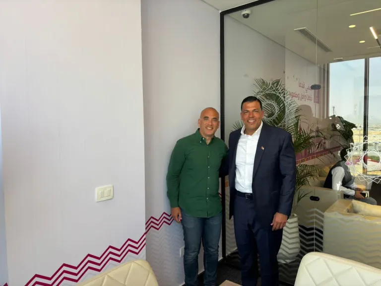 تعاون مصري فلسطيني لتطوير التجديف.. شريف القماطي: شراكة عربية قوية