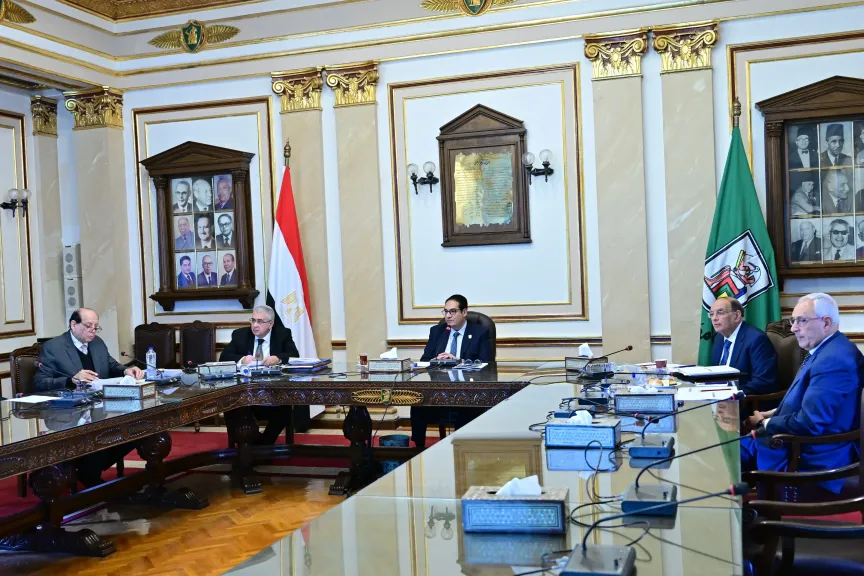 جامعة القاهرة: انتهاء أعمال لجنة ترشيح عميد كلية الحقوق ورفع التوصيات تمهيدًا لاستكمال الإجراءات النهائية