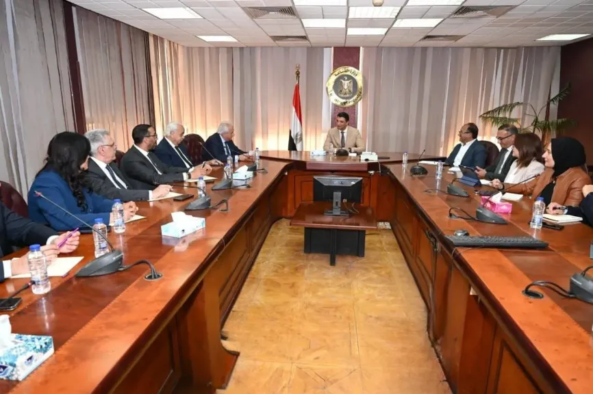وزير الصناعة يبحث مع غرفة التجارة الأمريكية بالقاهرة تعزيز التعاون التجارى والصناعى