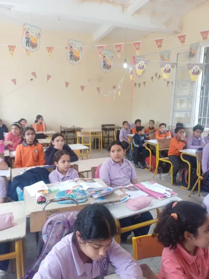 مصدر بالتعليم ينفي سقوط أي أجزاء من سقف فصل في مدرسة ليسيه الحرية بالمعادي.