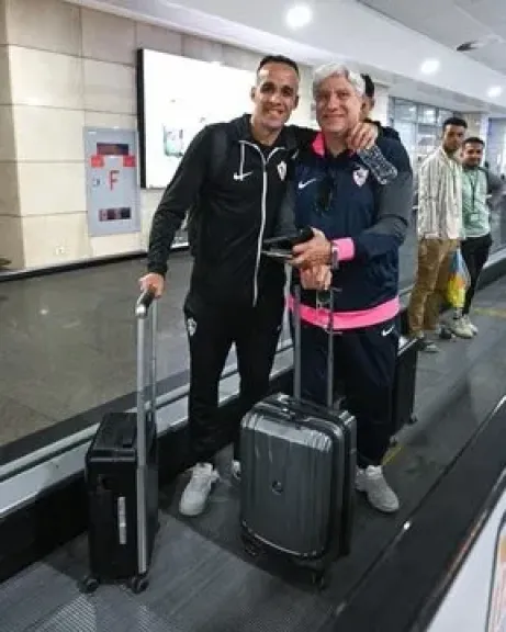 وصول بعثة الزمالك إلى الجزائر استعدادًا لمواجهة شباب بلوزداد