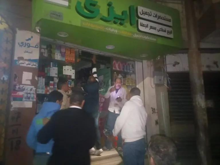 محافظ أسيوط: تشميع 27 محلًا ومنشأة تجارية خالفت قرارات الغلق