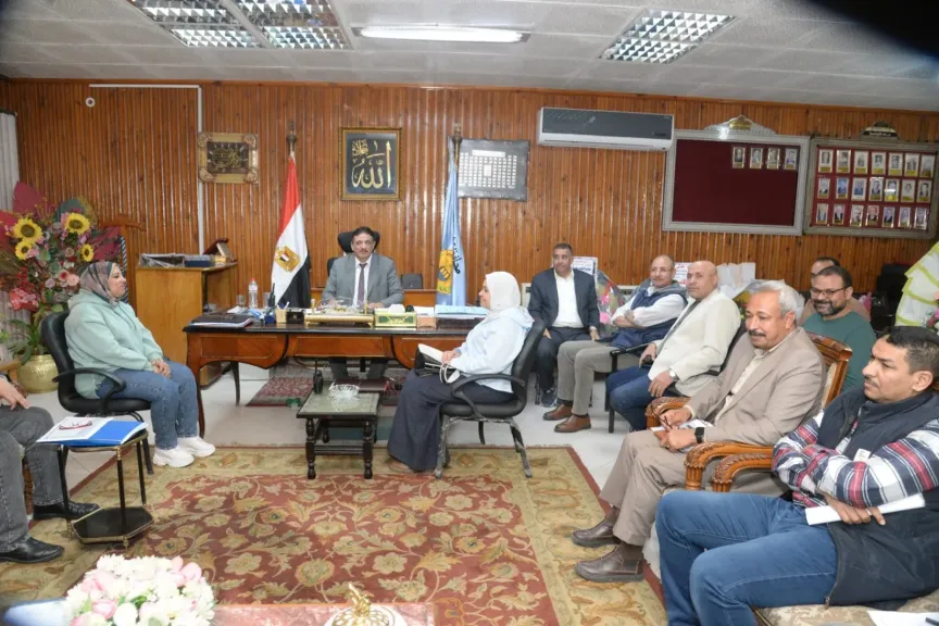 *محافظ أسيوط يوجه بتكثيف المتابعة لملفات التقنين والتصالح وتنفيذ الخطة