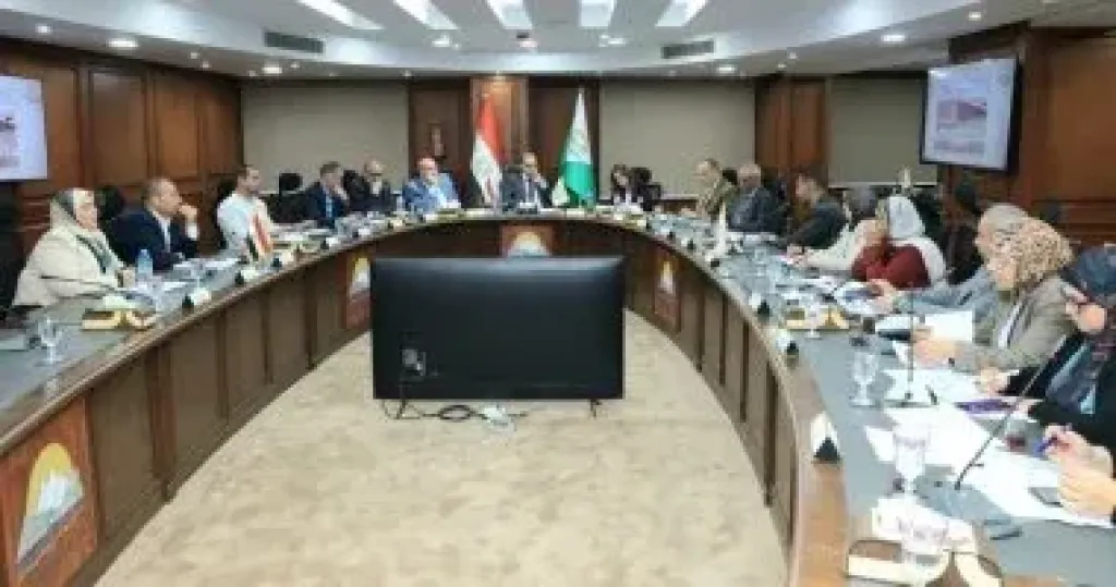 محافظ الجيزة يوجه بإزالة تعديات مستودع بوتاجاز على شارع فى أبو النمرس