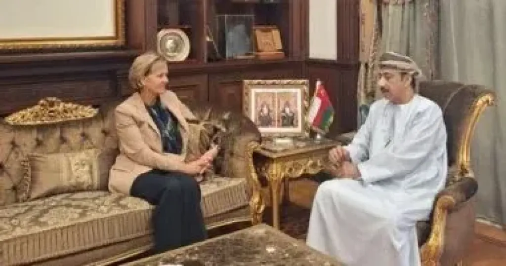 سفيرة الاتحاد الأوروبى تلتقى سفير عمان بالقاهرة لبحث تطورات الأوضاع بمضيق هرمز