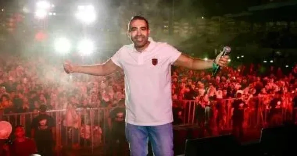 محمد عدوية يروج لفيلم عدوية سلطان أهل الهوى: صنع نقلة في الأغنية المصرية