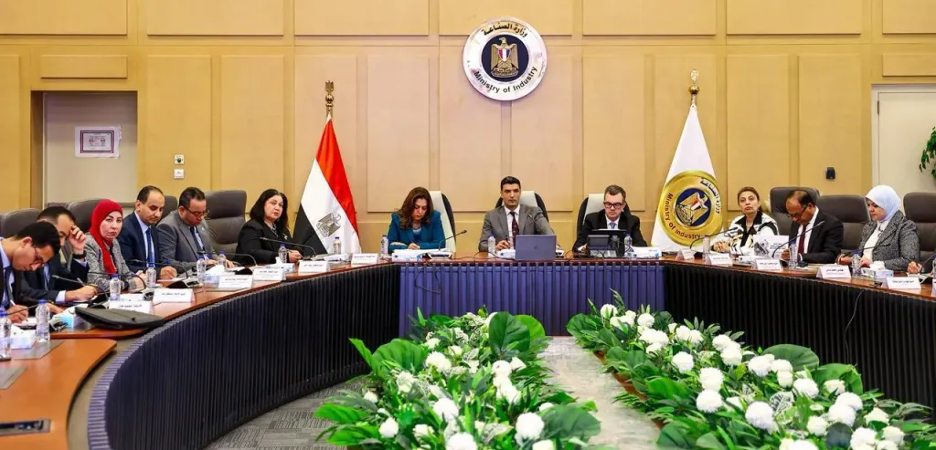 4 وزراء يجتمعون لبحث خطة تنفيذ مشروع القرى المنتجة